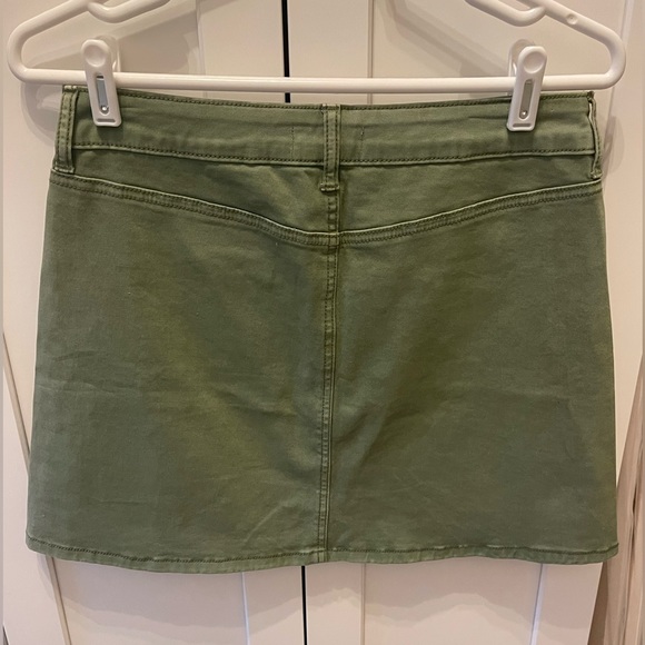 Altar’d State Olive green button up denim skirt - Picture 4 of 5